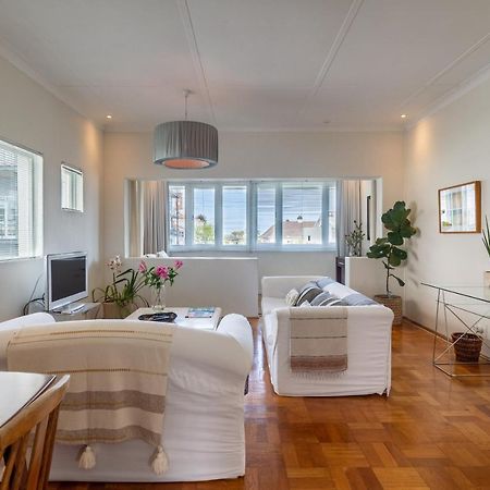 Portswood Mews - Chic White Studio Apartment Green Point Cidade Do Cabo Exterior foto